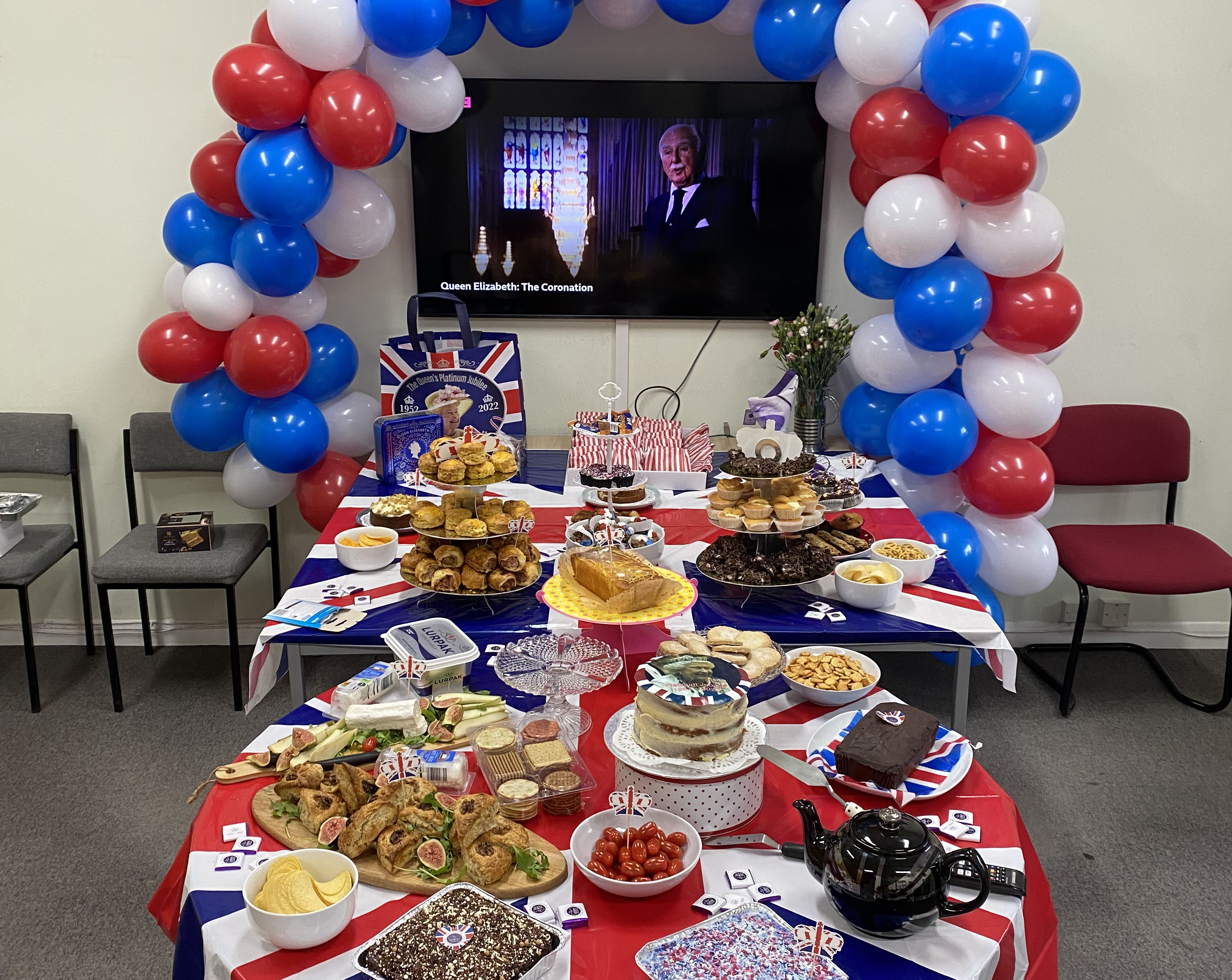 On Wednesday 1sy June, we had a Jubilee themed bake sale in aid of our chosen charity, The Larwood School.