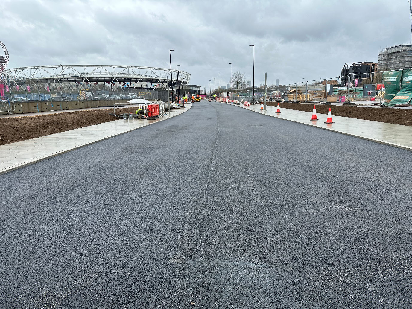 Reconstruction and raising existing road junction, new carriageway and new junction